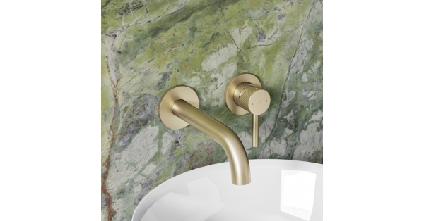 Ryver Knurled – Brushed Brass Easy-Plumb Wall Mounted Basin Mono